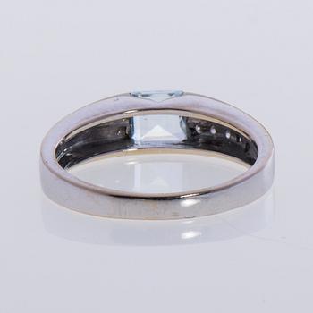 RING, 18K vitguld, diamanter tot. 0,08 ct, akvamarin 1,00 ct. Italien. Vikt 3,9 g.