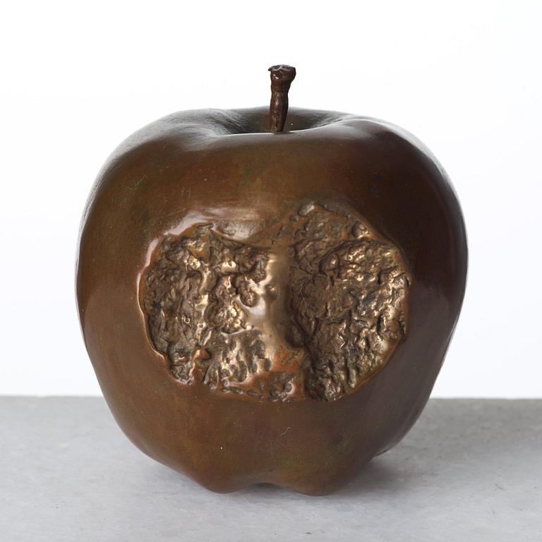 Yoko Ono, "Apple".