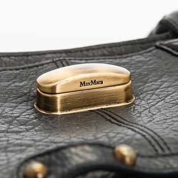 Max Mara, a leather handbag.