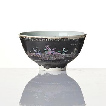 A lacque burgaute bowl, Qing dynasty, 18th century.