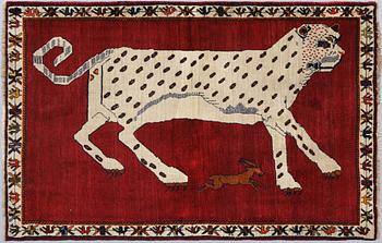 A Gashgai carpet, 190 x 120 cm.