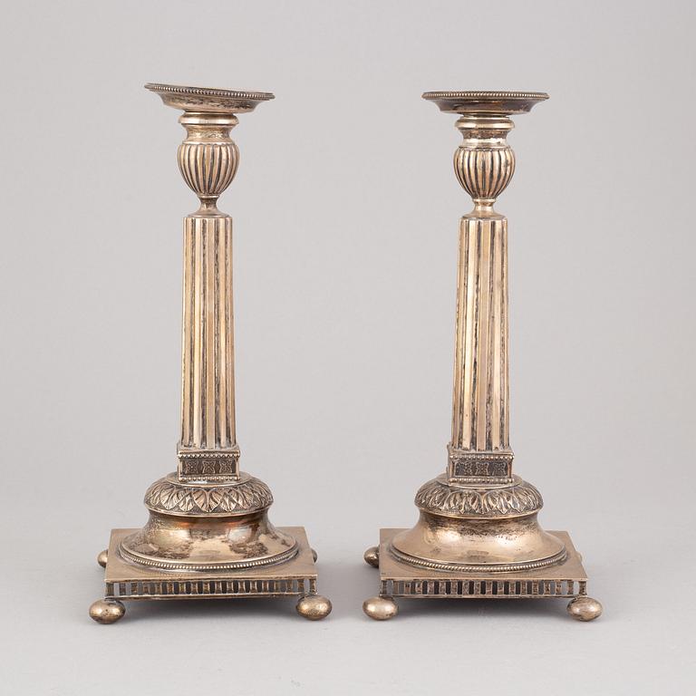 A pair of silver Gustavian style candle holder, C.G.Hallberg, Stockholm, 1909-1910.