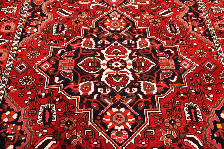 Matta, Bakhtiari, ca. 308 x 212 cm.