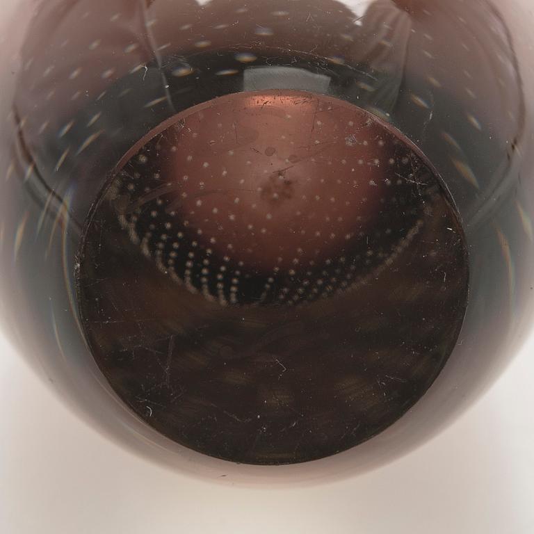 Gunnel Nyman, A glass vase model 'GN 25', signed G. Nyman Nuutajärvi Notsjö.