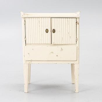 A bedside cabinet, 19th century.