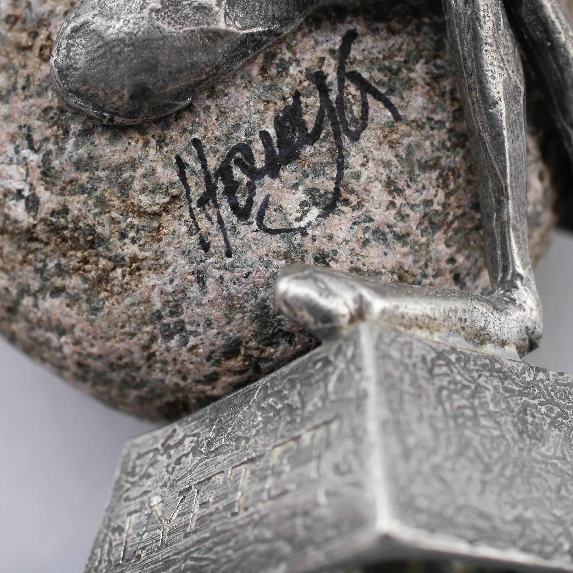 HENRY GUSTAFSSON, skulptur, "Lyftet", tenn och sten, 1989.