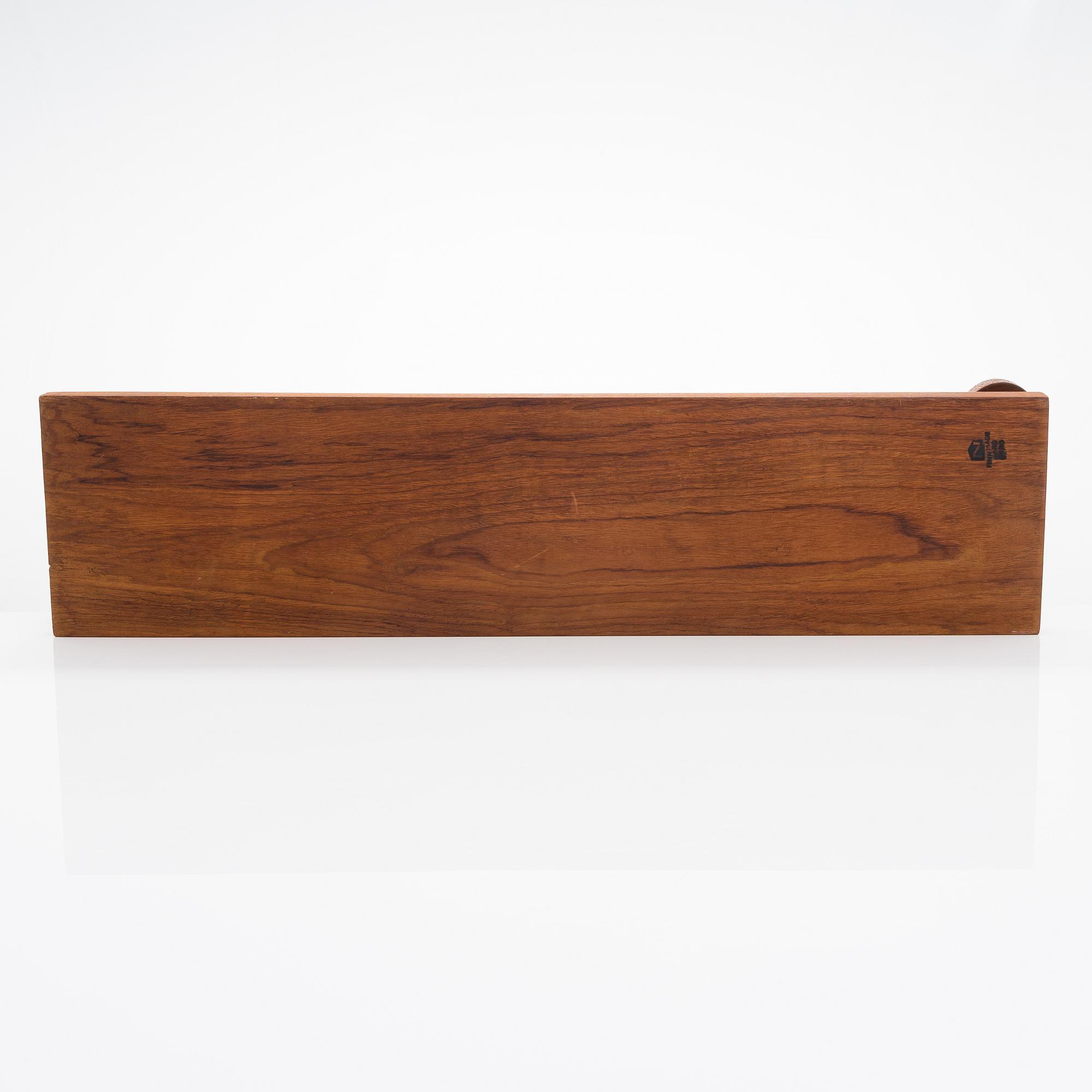 Bertel Gardberg, a serving board for Finnmade Gardberg, Norrmark handicraft.