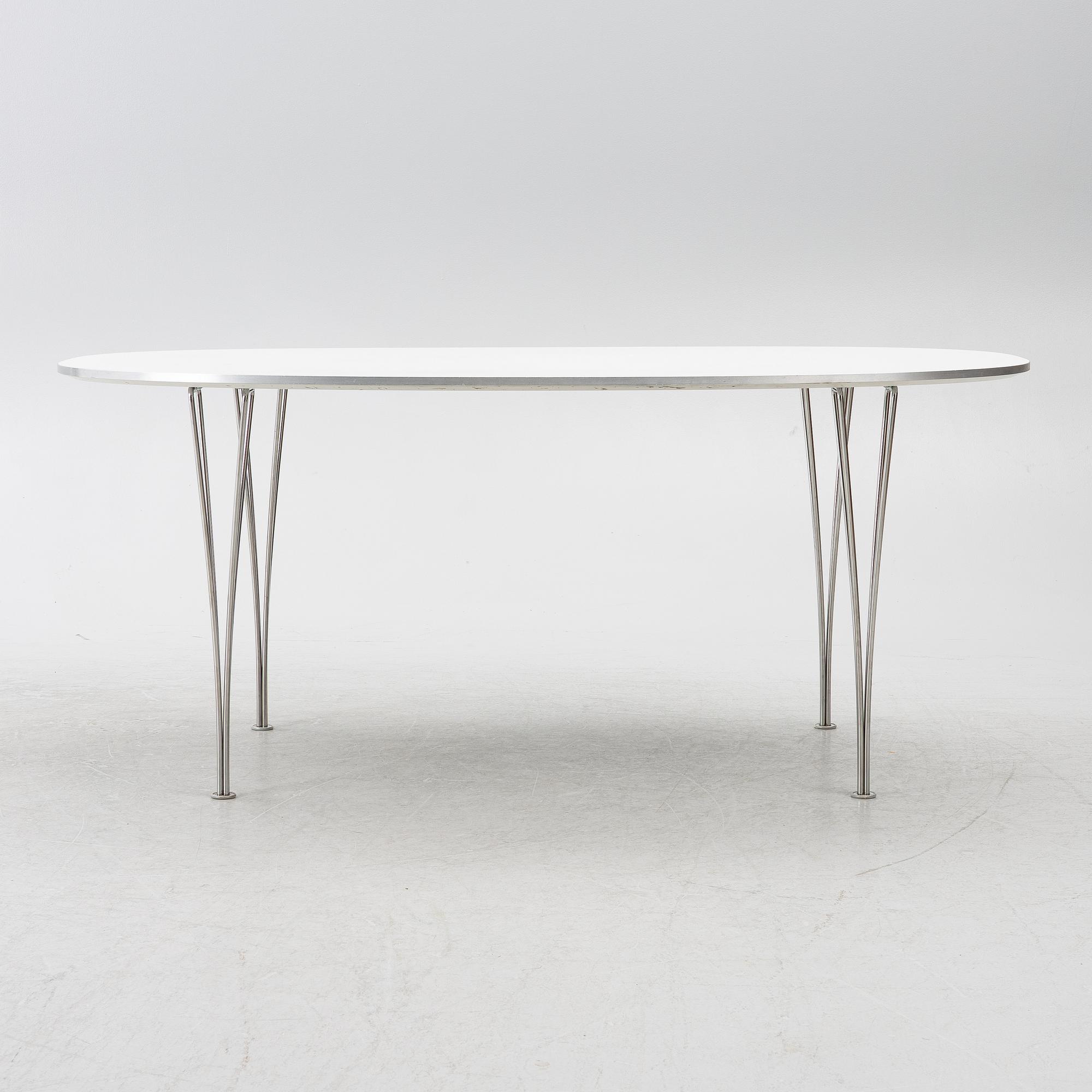 Bruno Mathsson & Piet Hein, matbord, "Superellips", Fritz Hansen, Danmark, 2007.