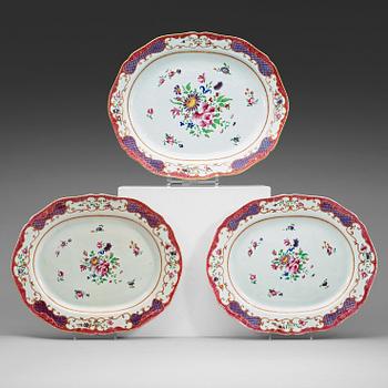 195. Three famille rose serving dishes, Qing dynasty, Qianlong (1736-95).