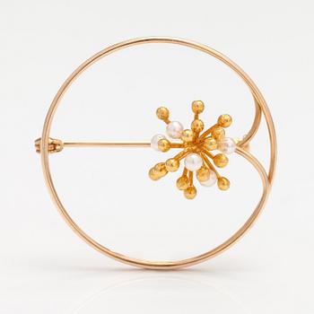 A 14K gold brooch with pearls. Westerback, Helsinki 1969.