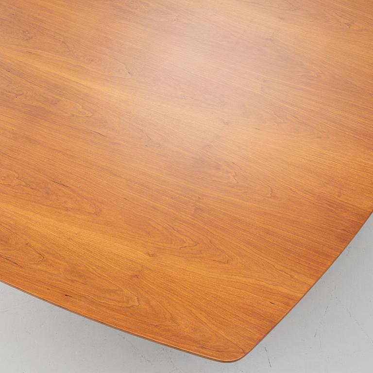 Vico Magistretti, matbord, Fritz Hansen, Danmark, 2000.