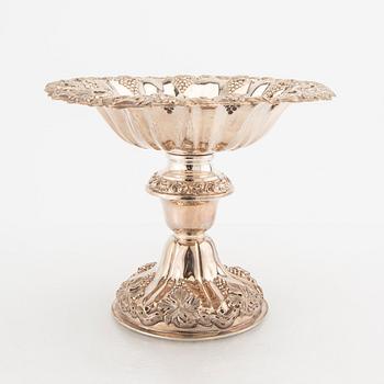 Carl Nyström skål på fot silver Stockholm 1845.
