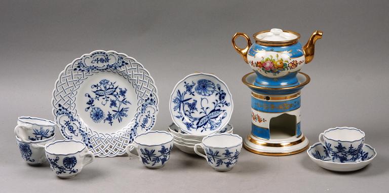 SERVISDELAR, 6 st, porslin, "Lökmönstret", Meissen, 1900-tal.