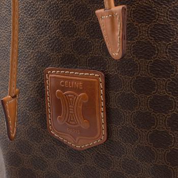 CÉLINE, bucket bag.