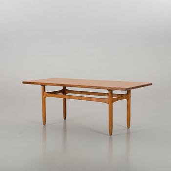 A COFFEE TABLE BY YNGVE EKSTRÖM FOR WESTERBERGS MÖBLER TRANÅS.