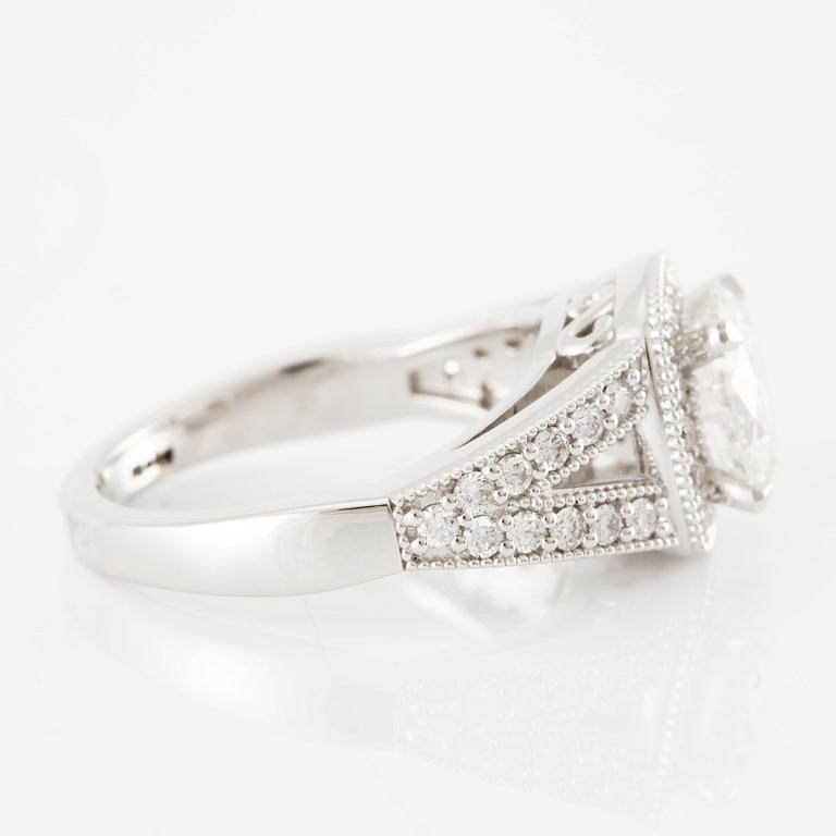Ring, 18K vitguld med briljantslipad diamant 1.96 ct. Medföljande IGI report.