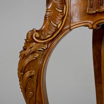 BORD, ett par, nyrokoko, sannolikt Myrstedt & Sterns, Stockholm, omkring 1900.