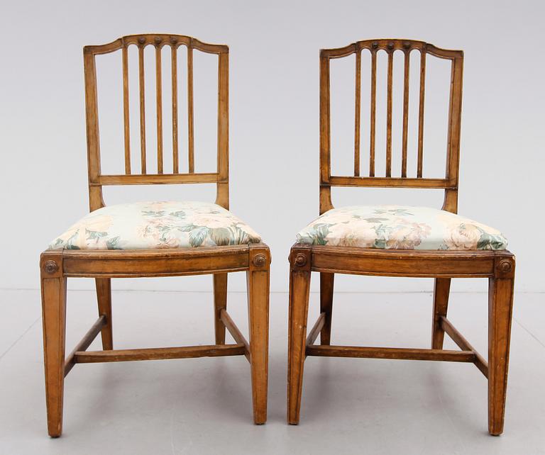 STOLAR, 1 par, en märkt IEH, Johan Erik Höglander, Stolmakare i Stockholm (1750-1813).