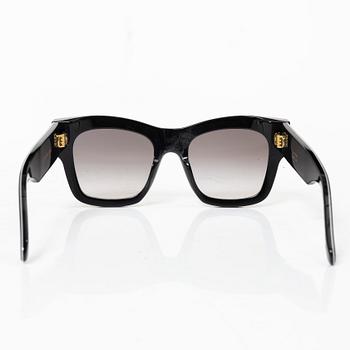 Louis Vuitton, Sunglasses.