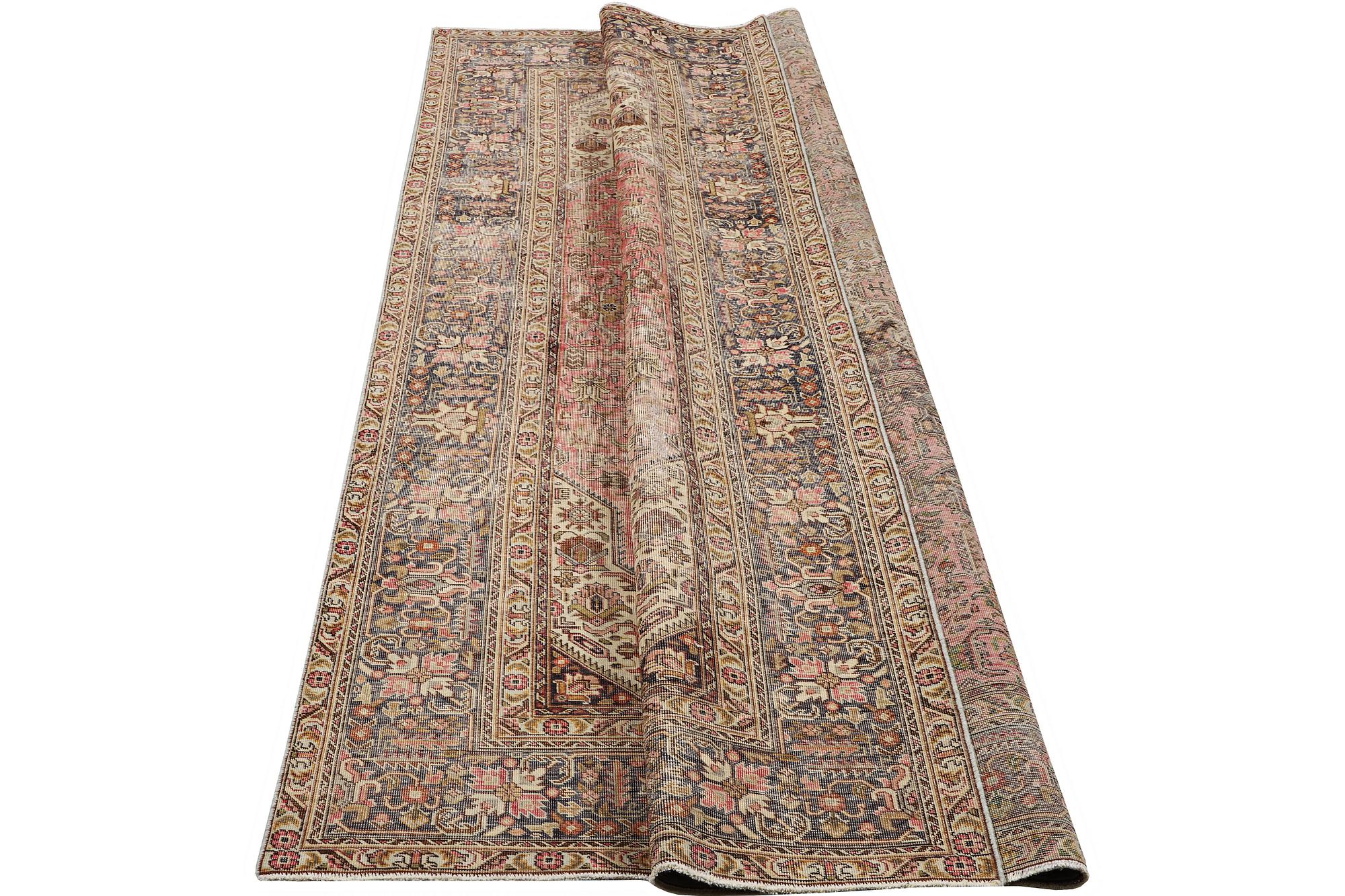 Matta, Persisk, vintage design, ca 291 x 193 cm.