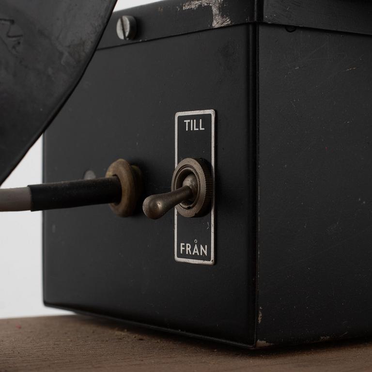 An Ernemann projector.