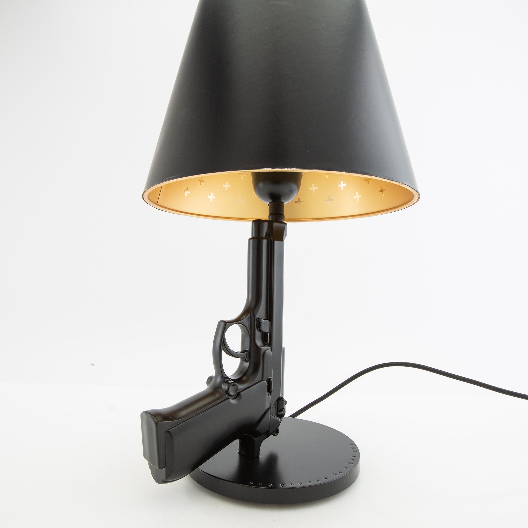Philippe Starck, bordslampa, "Gun bedside Lamp", Flos, Italien.