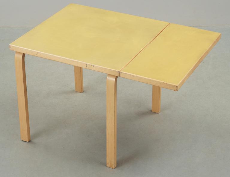 BORD samt STOLAR 4 st, modell 68, Alvar Aalto, Artek.
