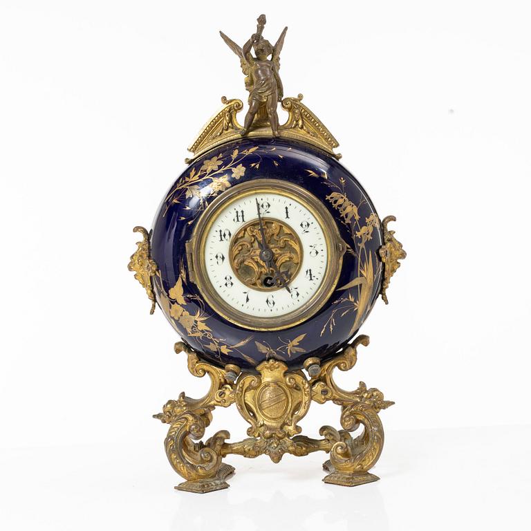 Table pendulum clock, Farcot Breveté, France, late 19th century.