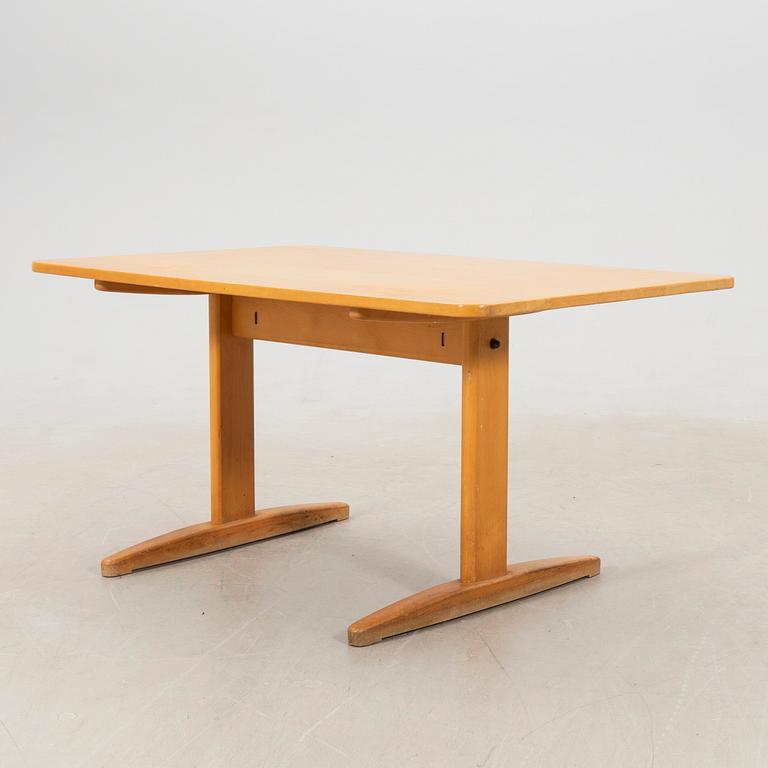 Børge Mogensen, dining table "Shaker" C.M. Madsens Fabrikker, second half of the 20th century.