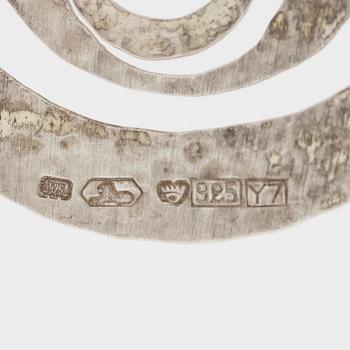 Tapio Wirkkala, hänge "Äpple", sterlingsilver, Kultakeskus, Tavastehus 1976, med kedja silver.