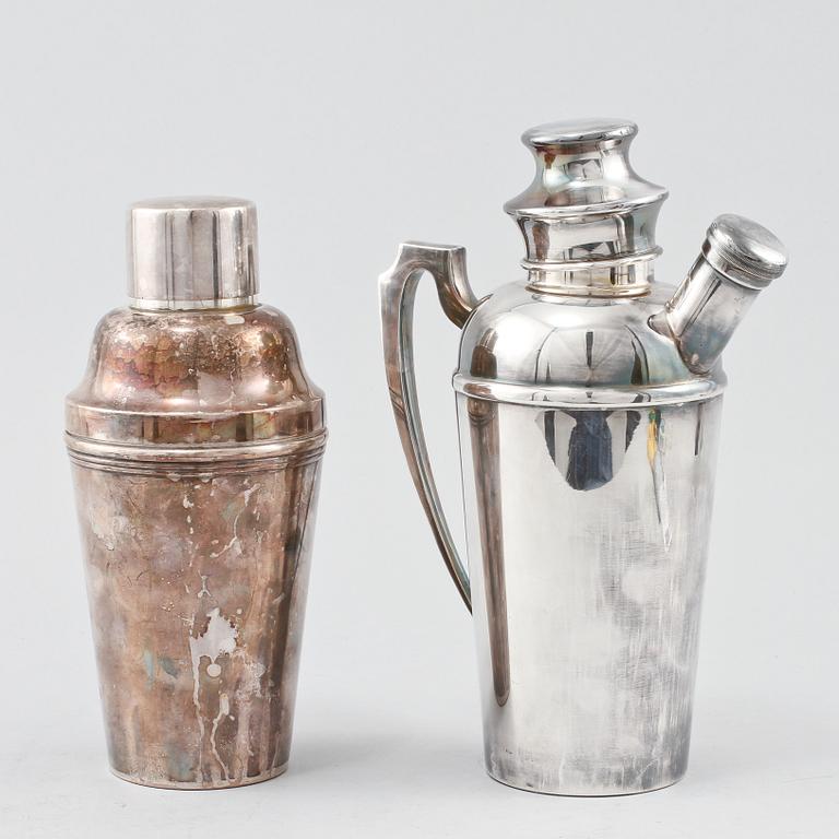 SHAKERS, 2 st, nysilver, omkring 1900-talets mitt.