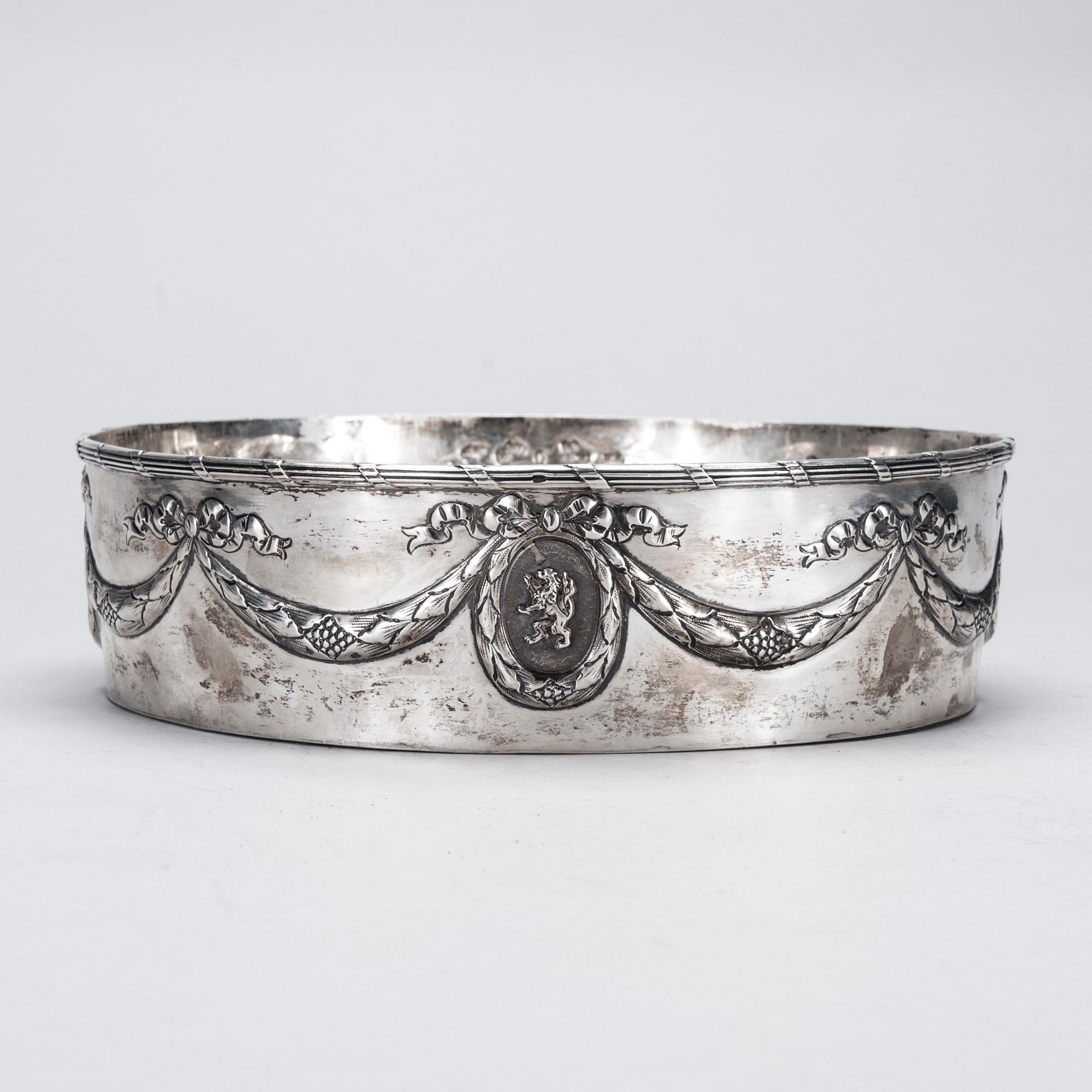 SKÅLFAT / SERVERINGSSKÅL, 930 silver, Tyskland, ca 1900. Vikt 566,9 g.