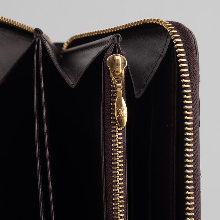 Louis Vuitton, wallet, "Zippy", 2007.