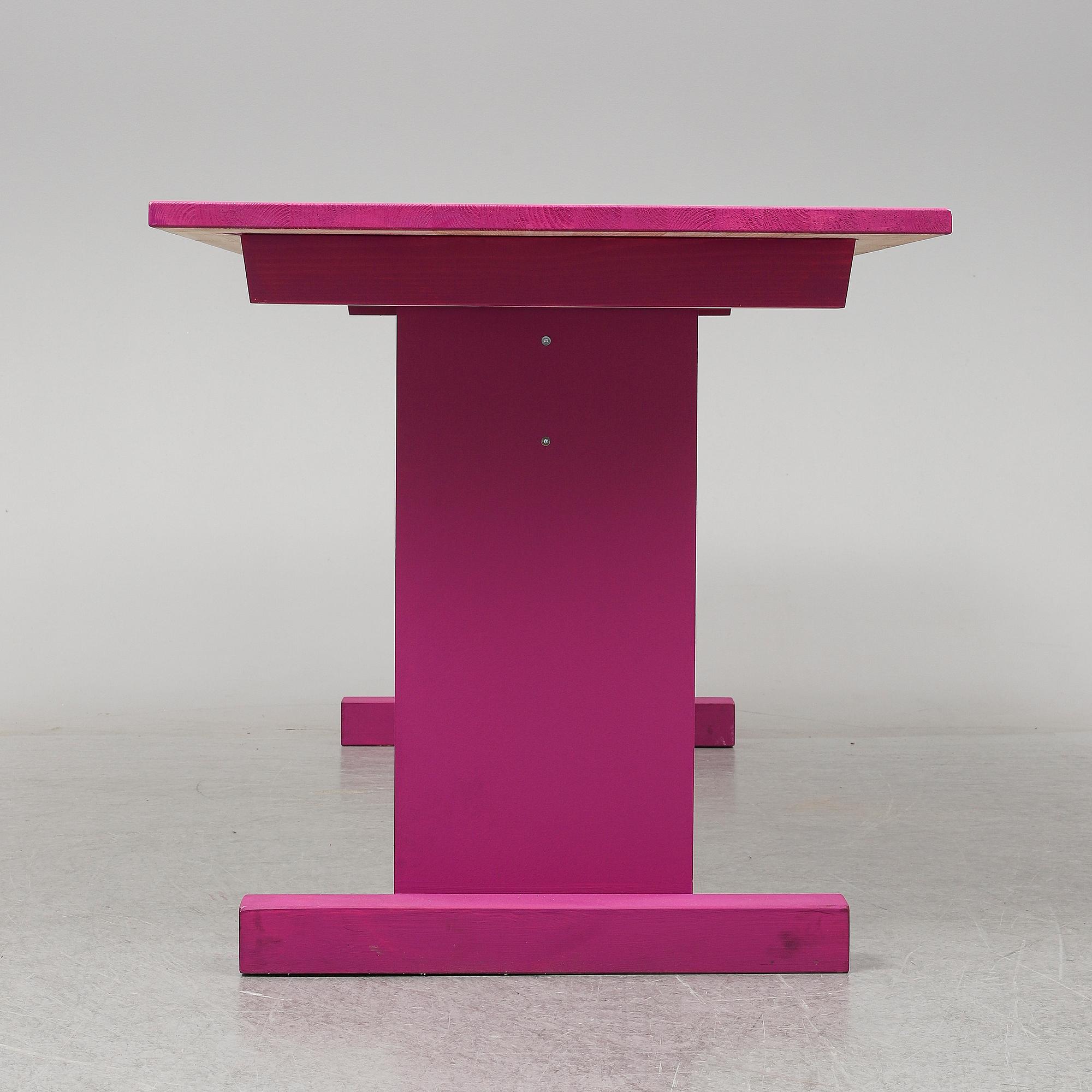 FREDRIK PAULSEN, bord, framtaget till Designbaren, "Fredriks Fun Fair" på Stockholm Funiture and Light Fair 2020.