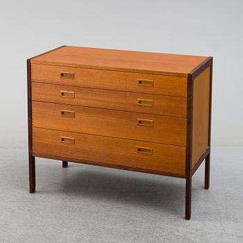 A 1950s/1960s chest of drawers.