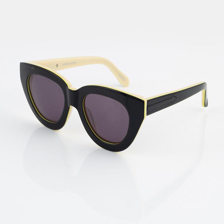 Karen Walker, solglasögon "Anytime".