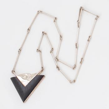 PENDANT, sterling silver, ebenholts, Zoltan Popovits, Lapponia 2008.