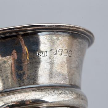 HENRY NUTTING, (active 1796–1820), silver footed beaker,  London.