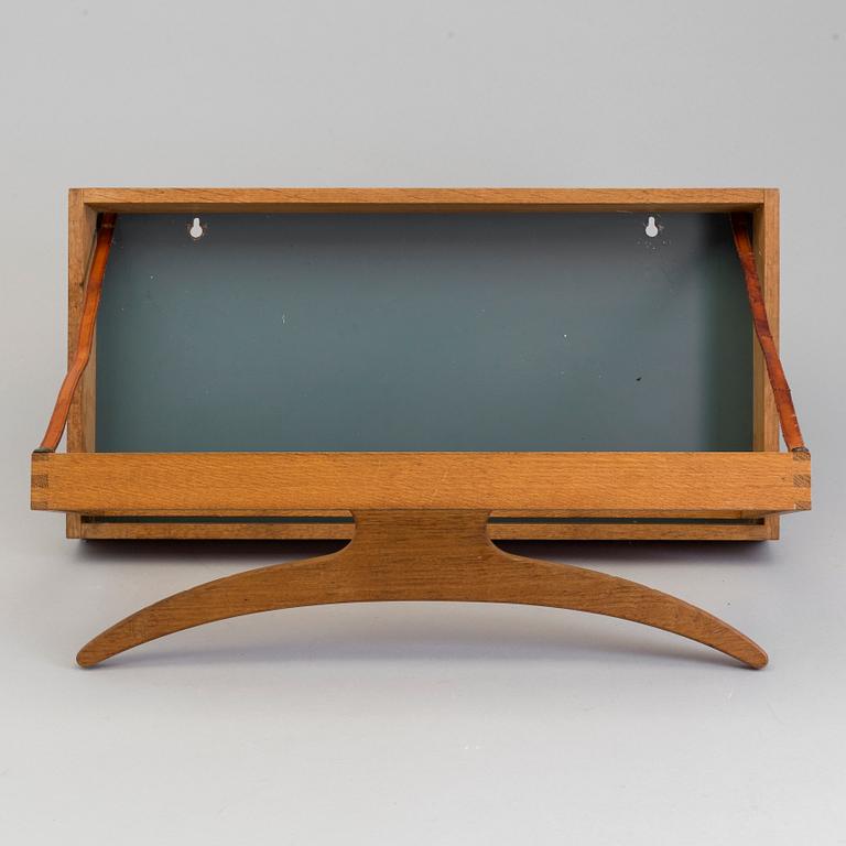 ADAM HOFF POUL ØSTERGAARD, herrbetjänt, Virum Möbelsnickeri Danmark 1900-talets andra hälft.