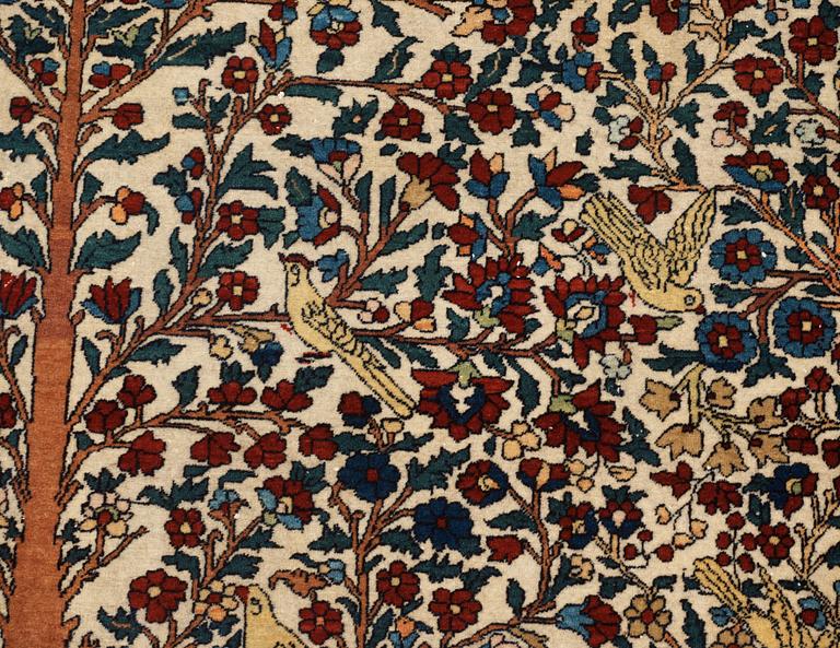 CARPET. Semi-antique Esfahan possibly. 278,5 x 203 cm.