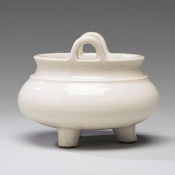 A blanc de chine censer, Qing dynasty, Kangxi (1662-1722).