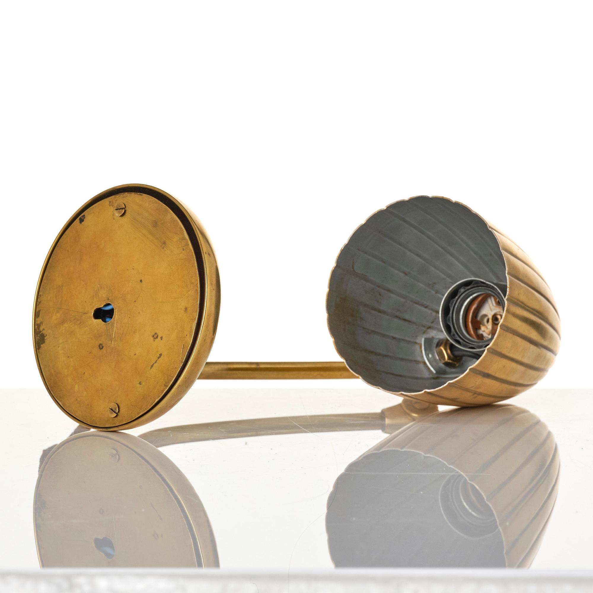 Harald Notini, a table lamp model "15480", Arvid Böhlmarks Lampfabrik, Stockholm, 1940s.