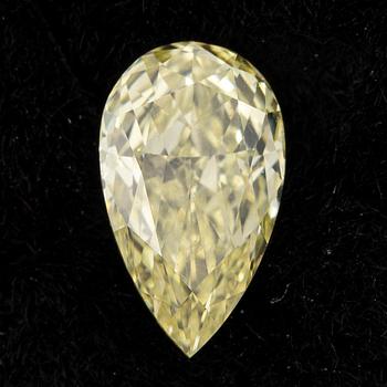 Oinfattad droppslipad gul diamant, 0.50 ct, medföljande GIA report.