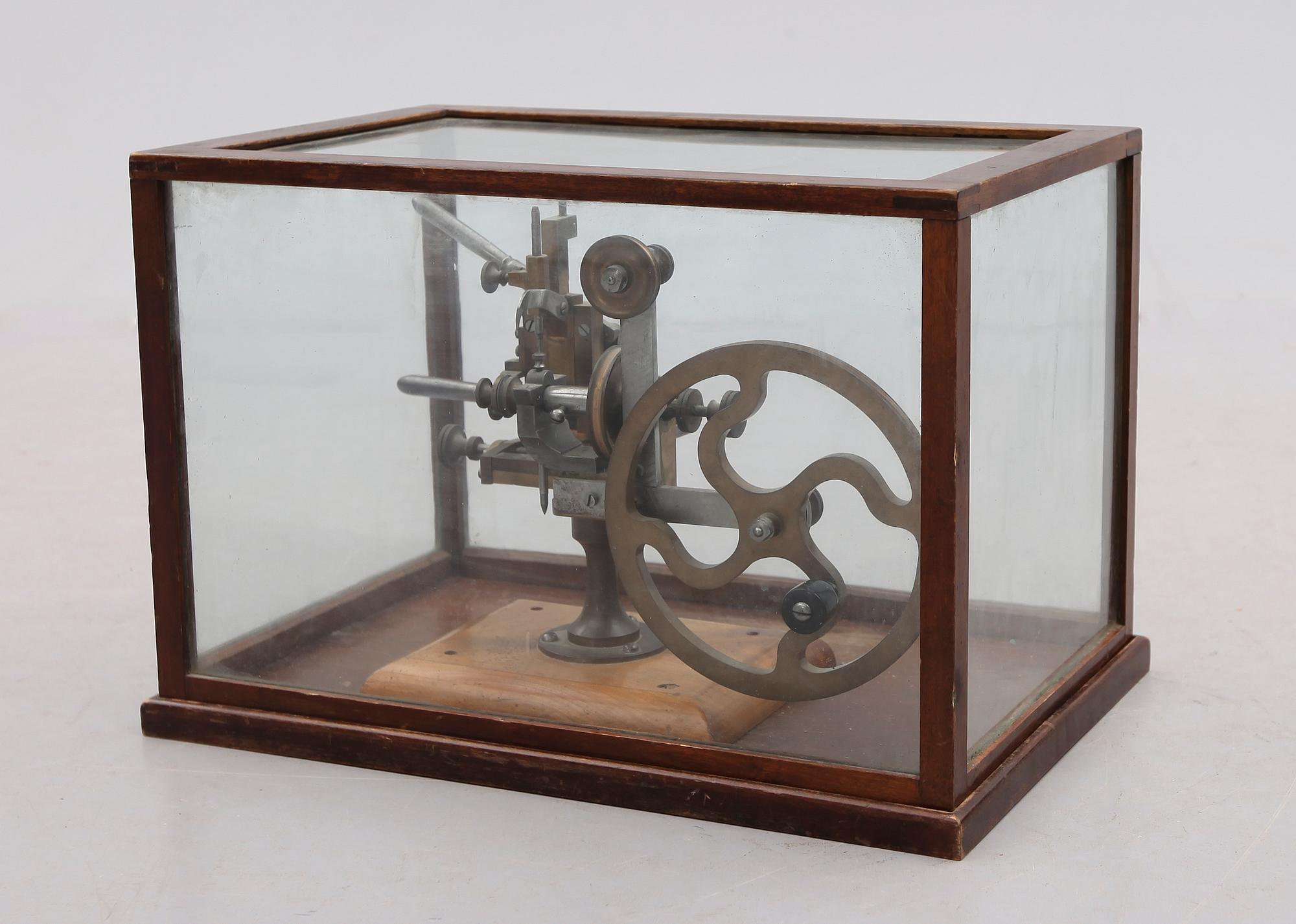 URMAKARINSTRUMENT, 1900-talets första hälft.