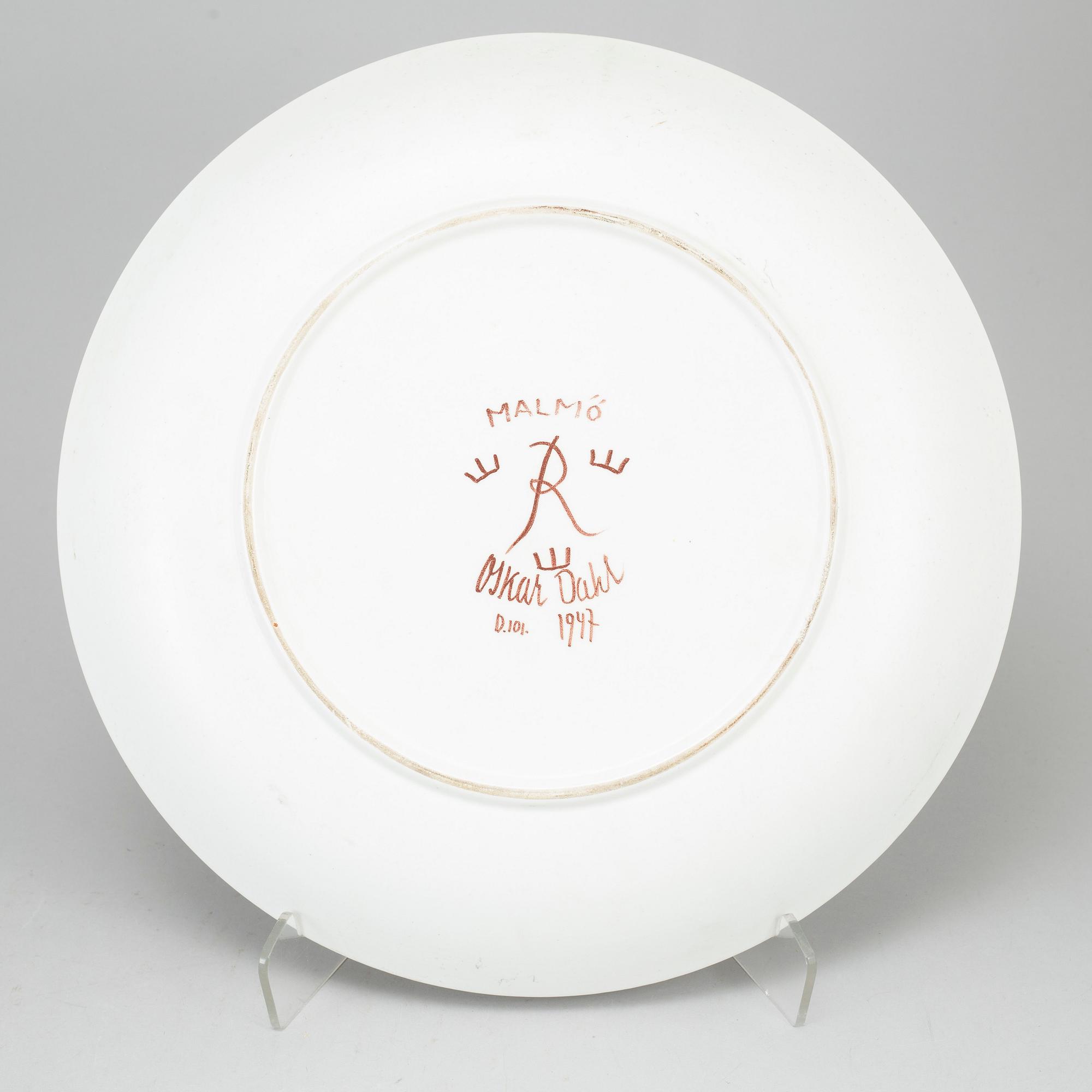 CARL-HARRY STÅLHANE & OSKAR DAHL, three stoneware plates, Rörstrand, Sweden, mid 20th century.