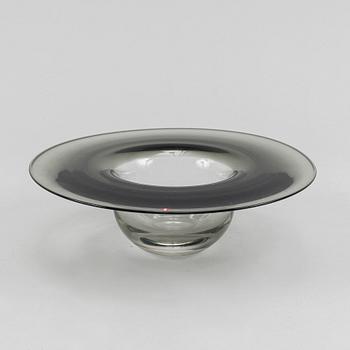 Timo Sarpaneva, fat,  "Kardinalens hatt", modell 3810, glas, Iittala, signerad och daterad -57.
