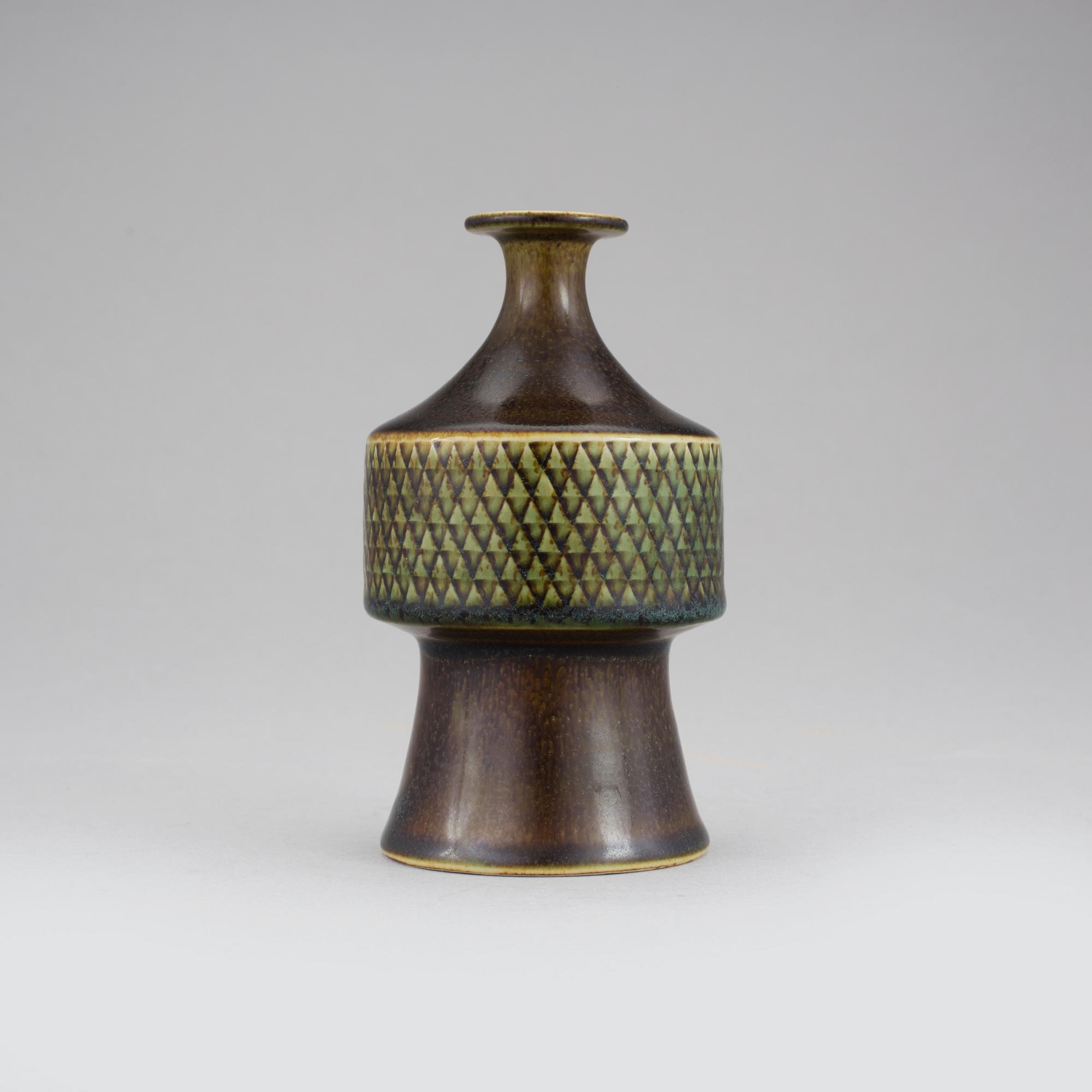 VAS, stengods. Stig Lindberg, Gustavsberg studio 1967. Unik.