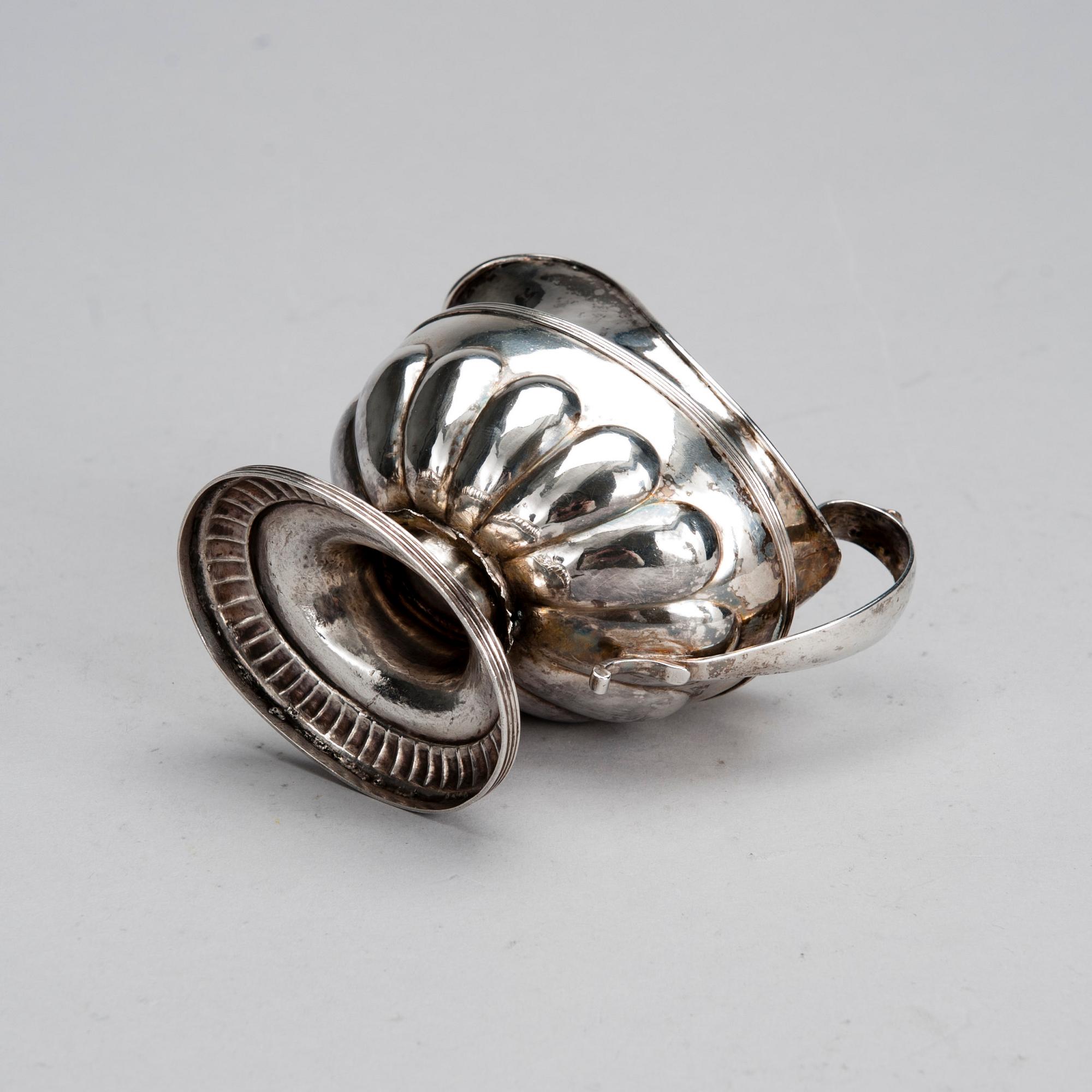 GRÄDDSNÄCKA, silver, C.W Petrell (1832-1847) Åbo, Finland. Vikt 104,7 g.