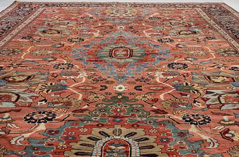 A Sultanabad carpet, west Persia c. 530 x 378 cm.