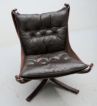 FÅTÖLJER, 2 st, "Falcon chair", Sigurd Russel, Vatne möbler, Norge, 1900-talets andra hälft.
